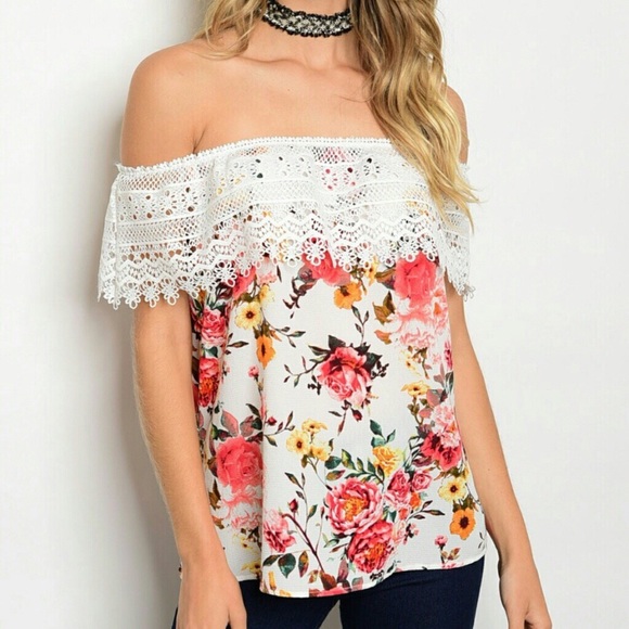 🎉HP🎉Off The Shoulder Floral Top - Picture 2 of 5